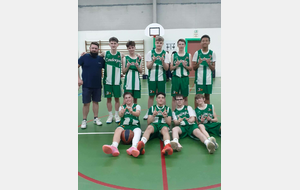 Les U18 victorieux de Calais basket